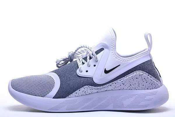 新一代登月宇航服黑科技,美国登月服