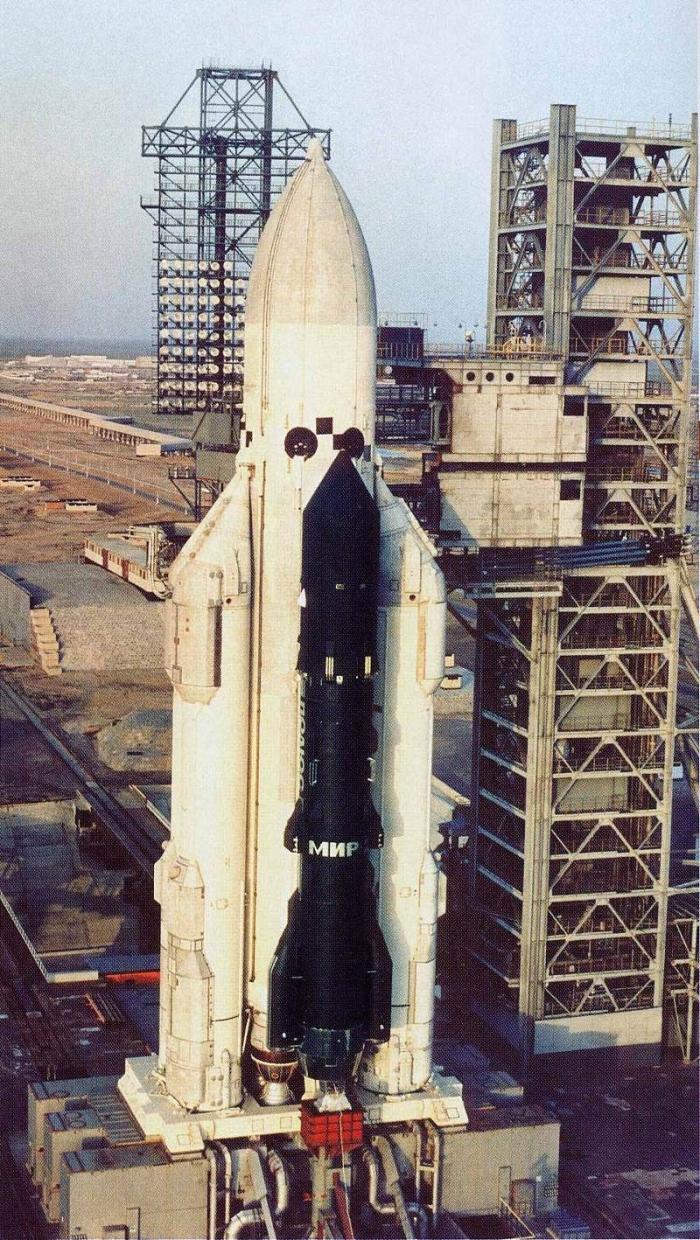 苏联能源号超重型运载火箭,苏联能源号火箭发射