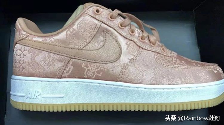 玫瑰金丝绸、反转熊猫还有黑丝绸？一月份待发售的鞋款狠货不少