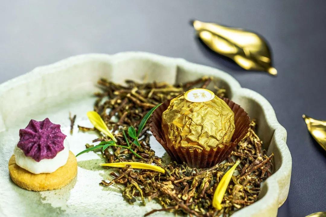 这家人均880的私房菜，连杯子都是施华洛世奇