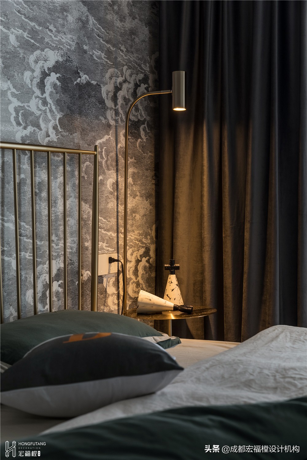 跃层意式极简风背景墙,北欧风电视背景墙小户型