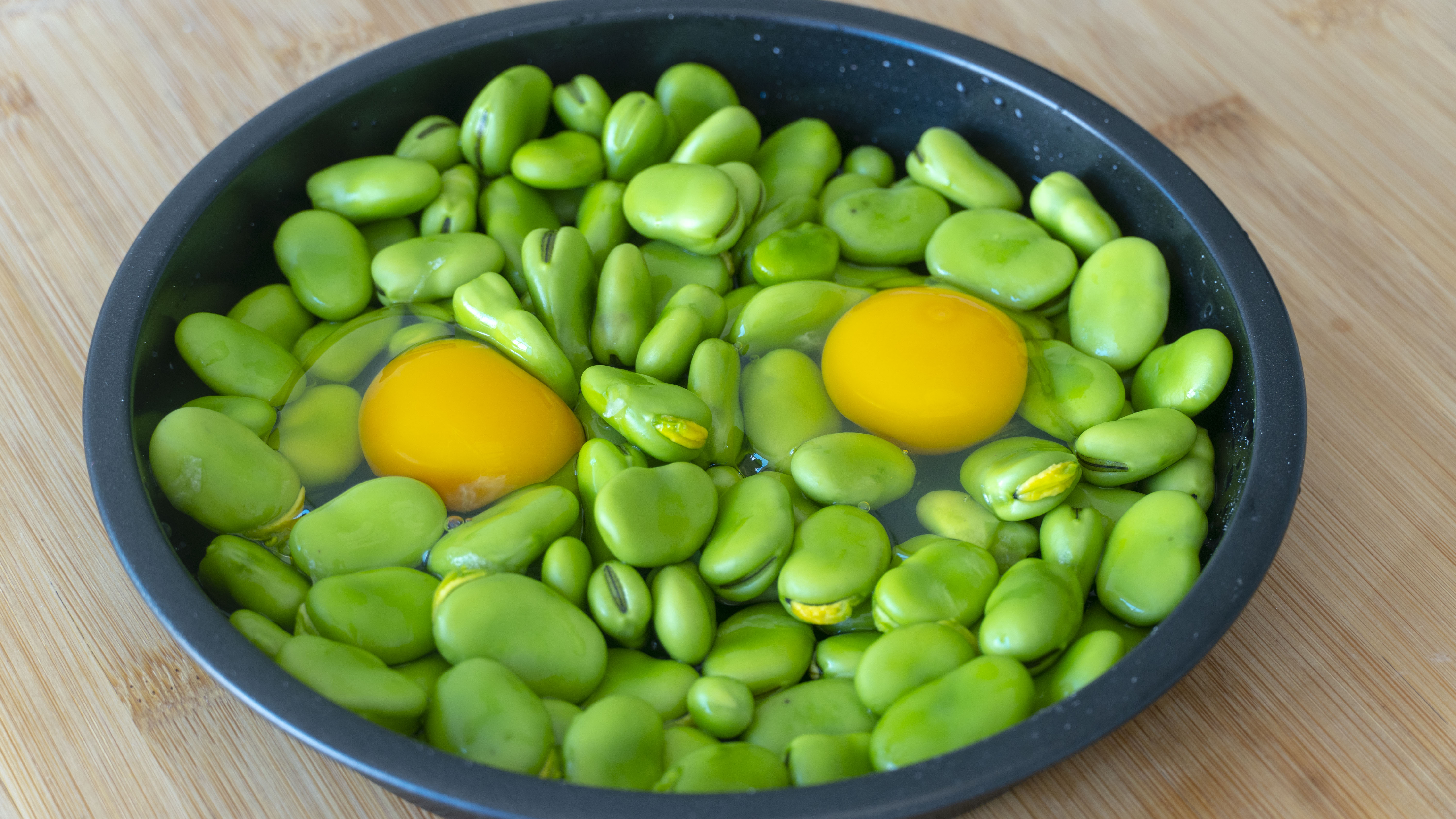 补钙别只吃钙片,可以促进钙吸收的蔬菜水果有哪些