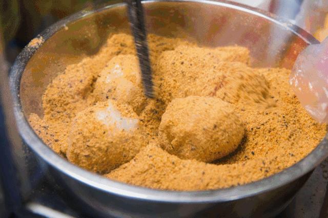 重庆渝北龙兴广场附近购物商场,前方到站工贸