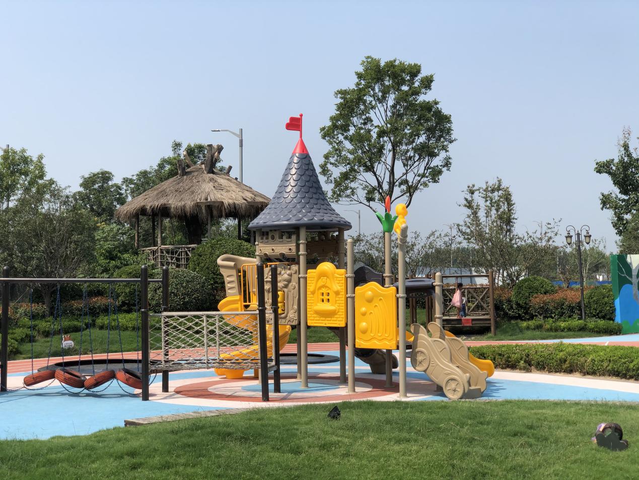 约10万方王府井奥莱火热招商中,小镇的繁华正式启幕