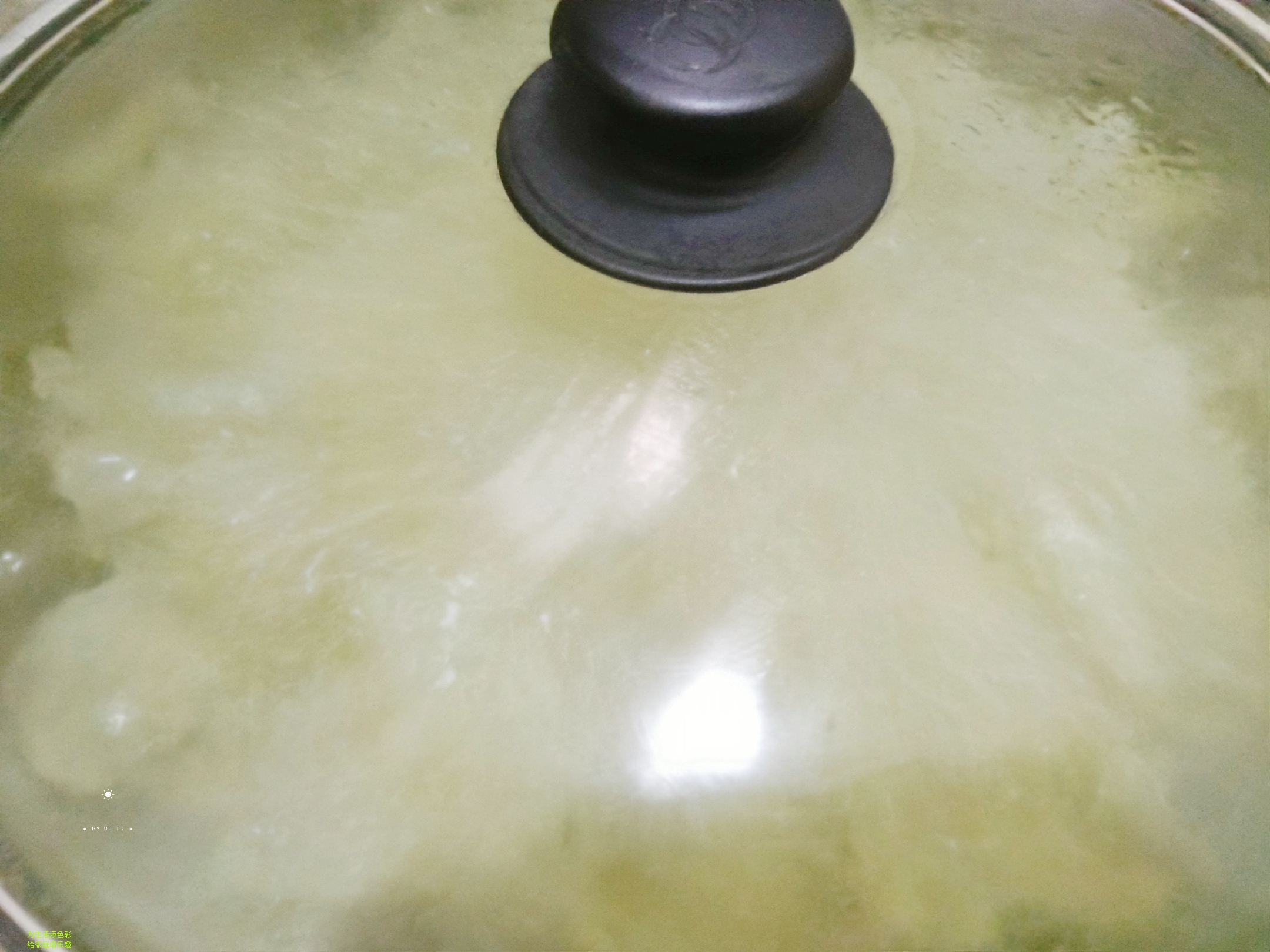 冰糖银耳雪梨汤怎么炖银耳才会烂,炖银耳羹时间