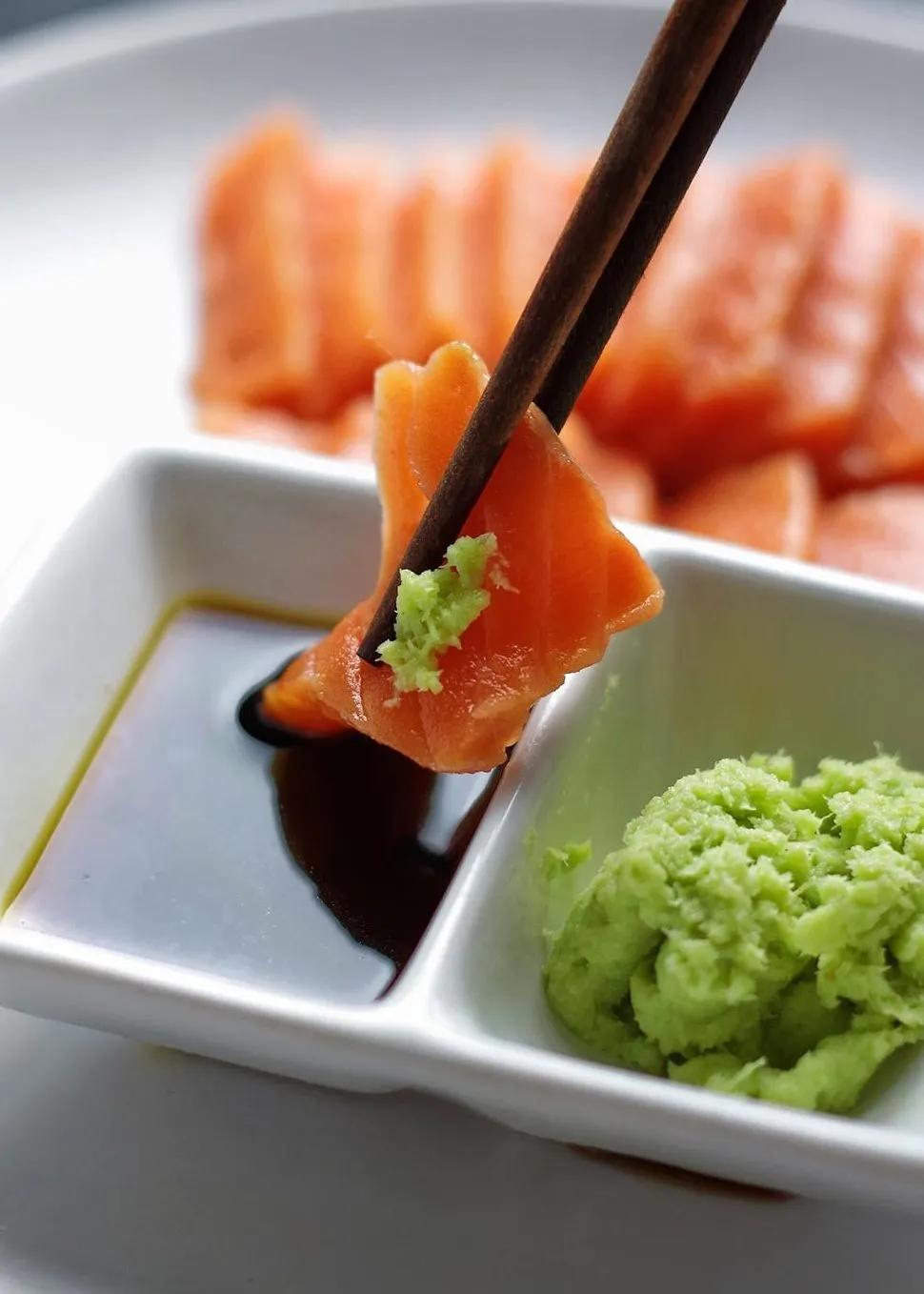 辣根山葵芥末有什么区别,原来我们吃的芥末都是真的吗