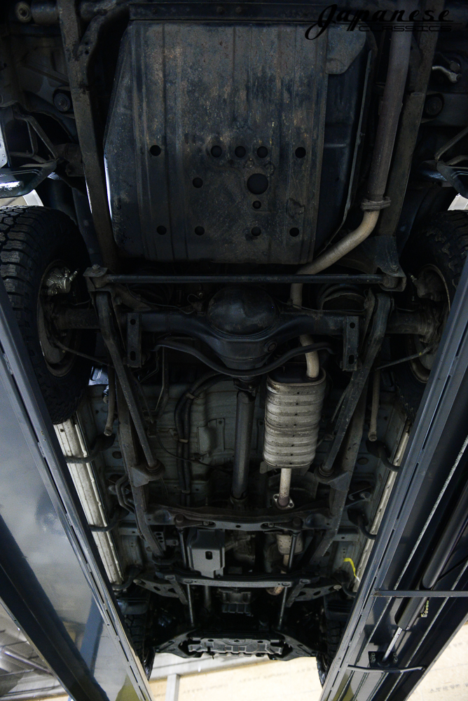 国外91年二手三菱帕杰罗标配电子悬挂20年前就能调整驾驶模式