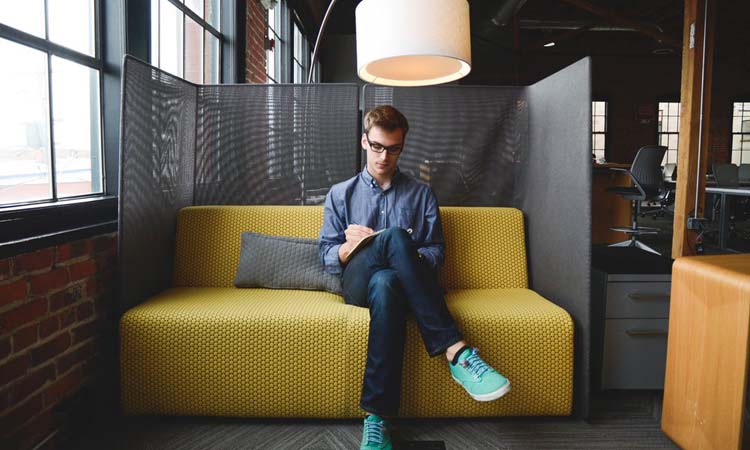 手上没钱又不想上班适合做什么,人到50岁不想打工可做这5个小生意