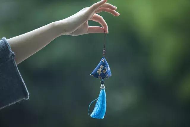 姝f槸娴村叞鏃惰妭鍔ㄨ彇钂查厭缇庢竻灏婂叡,绔崍鑺傚攼鑿栬挷