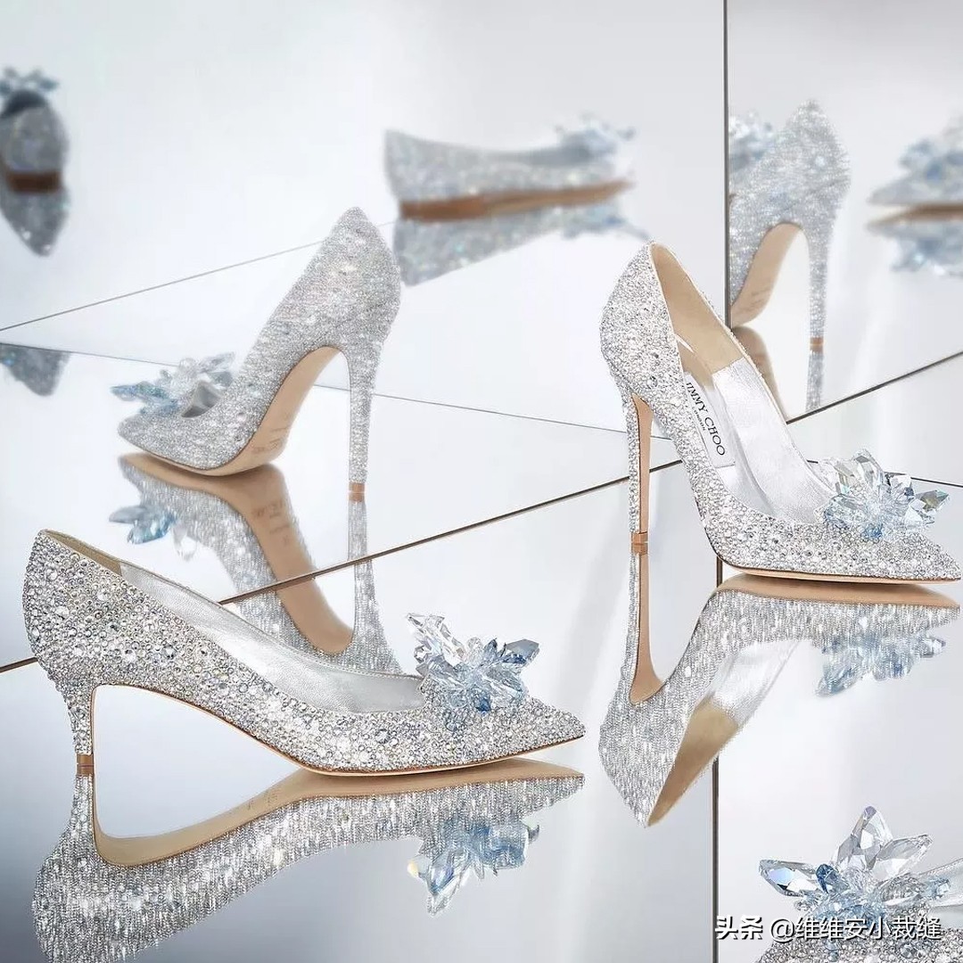 cl红底高帮鞋穿搭,cl红底鞋掉了一颗钉