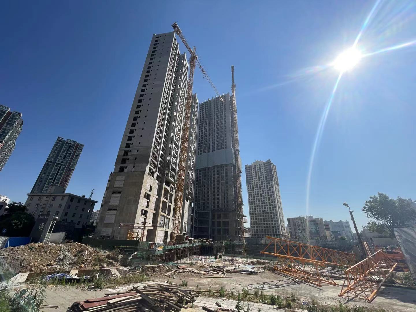 昆明西城时代西锦里烂尾,昆明西城时代烂尾楼