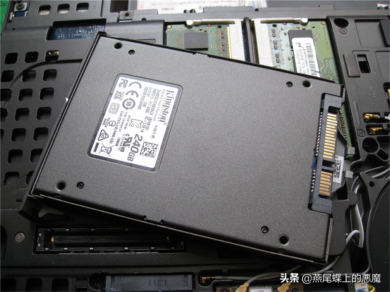 金士顿固态硬盘a400好还是kc600好,240g金士顿a400固态硬盘京东报价