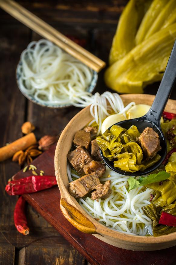 成都必吃的十道美食介绍,来成都一定要吃的10大美食小吃