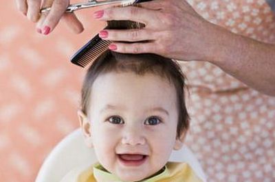 宝宝几岁头发能变浓密,剃光头头发变浓密
