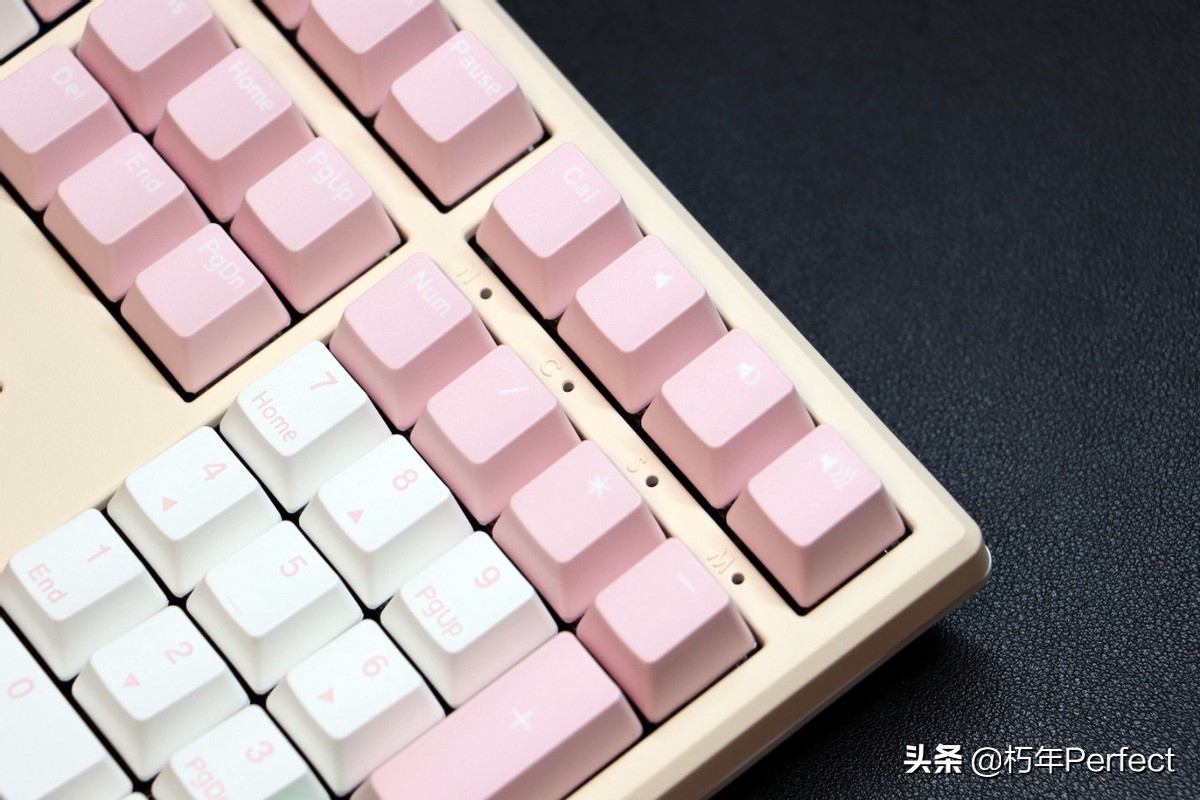 吉利鸭樱桃机械键盘,吉利鸭duckyone2mini机械键盘