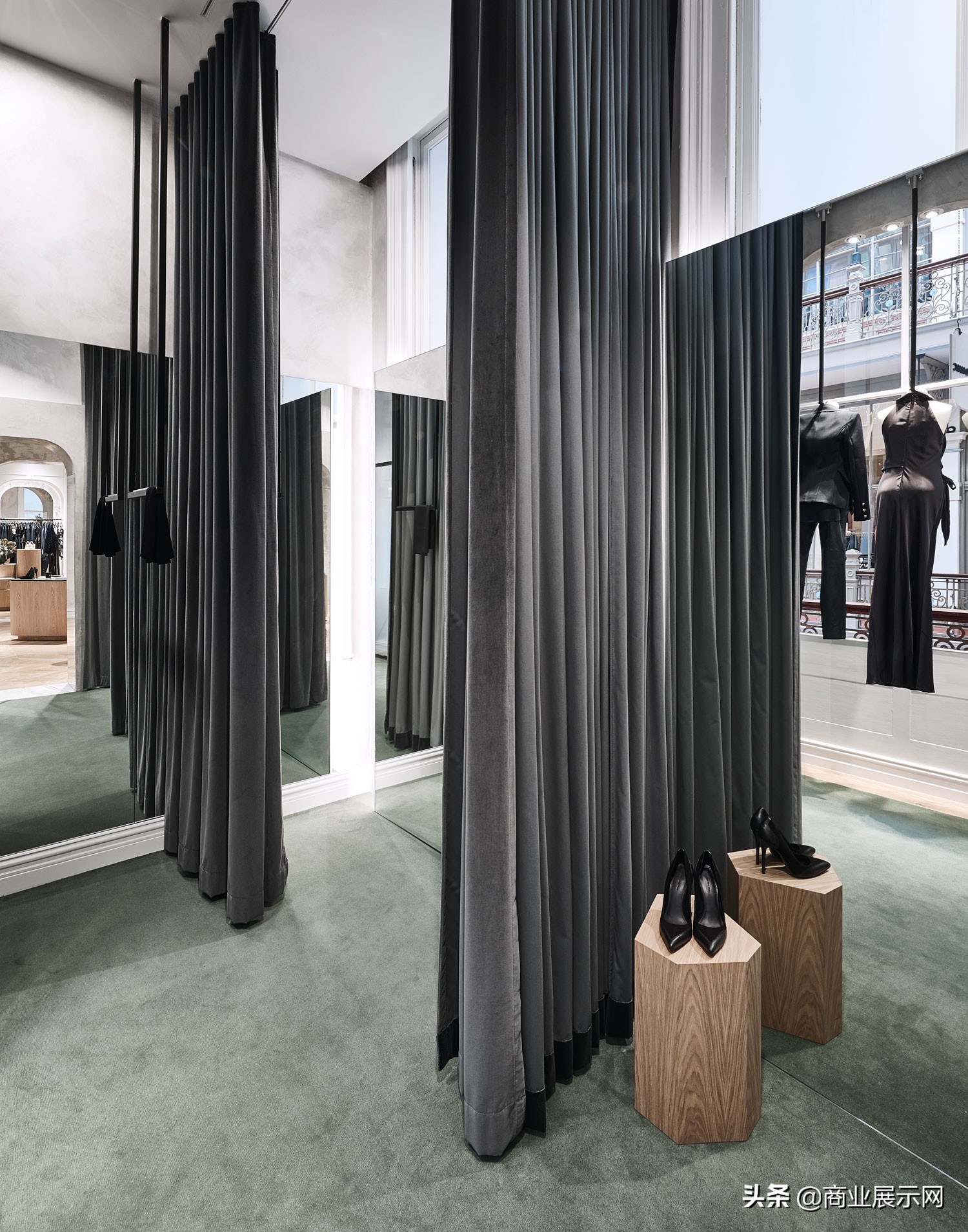 高端轻奢女装品牌意大利,高端设计奢侈女装品牌