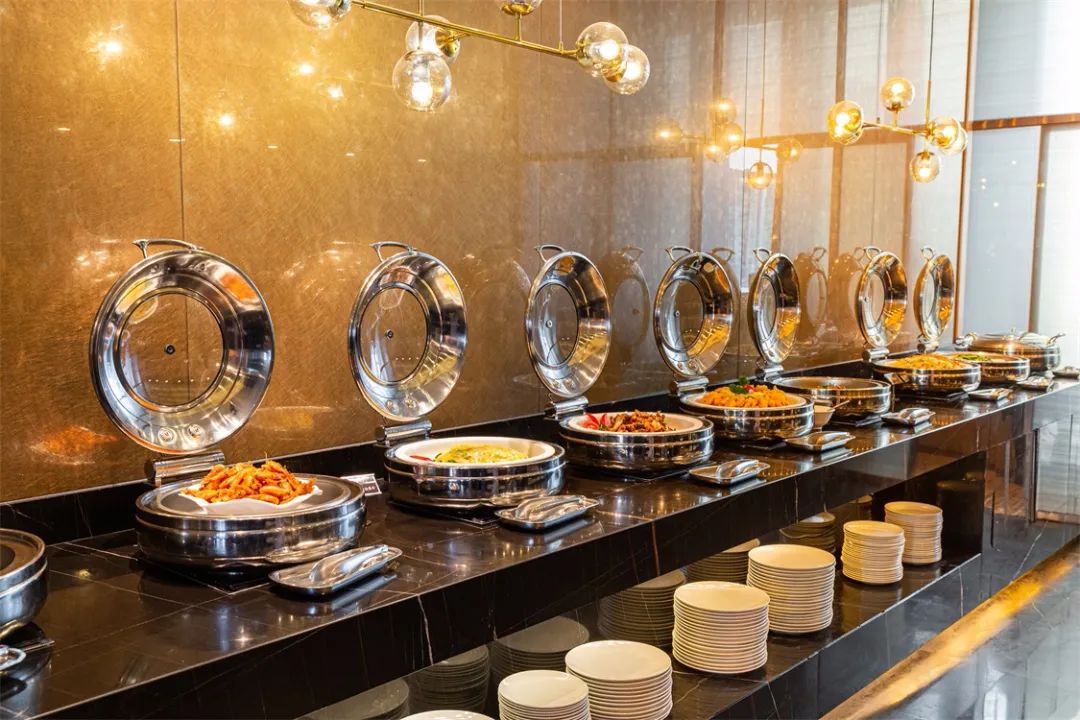 五一上海空中旋转餐厅自助餐,一家超有性价比的自助餐厅