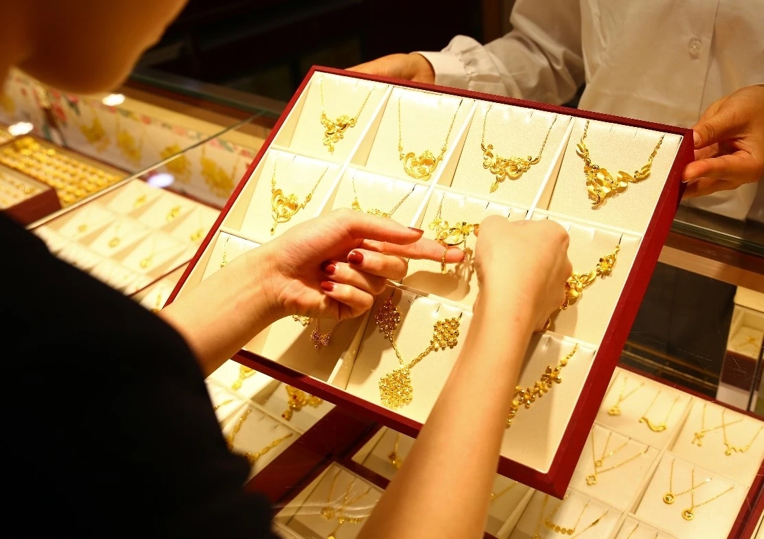 不是所有黄金首饰都是505一克,支持一下地方品牌,他们质量不差