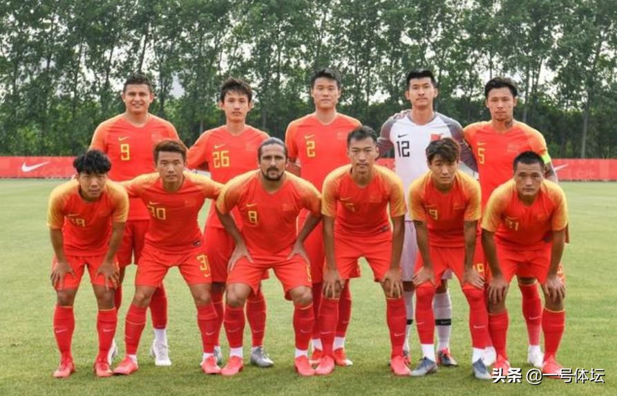 国足热身赛4-1大胜上港谭龙一人独中两元国足真的改变了么