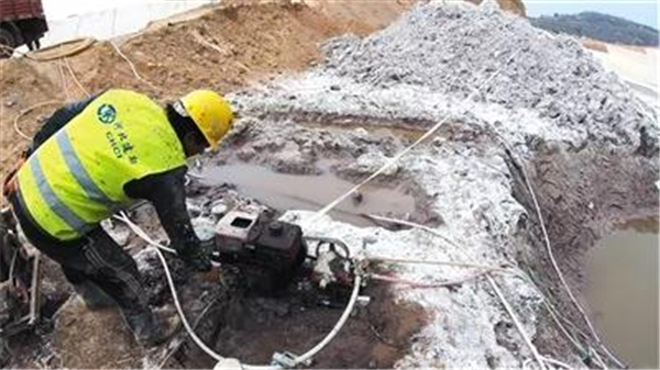 铝厂旁的村庄,铝厂对周边居民有污染吗