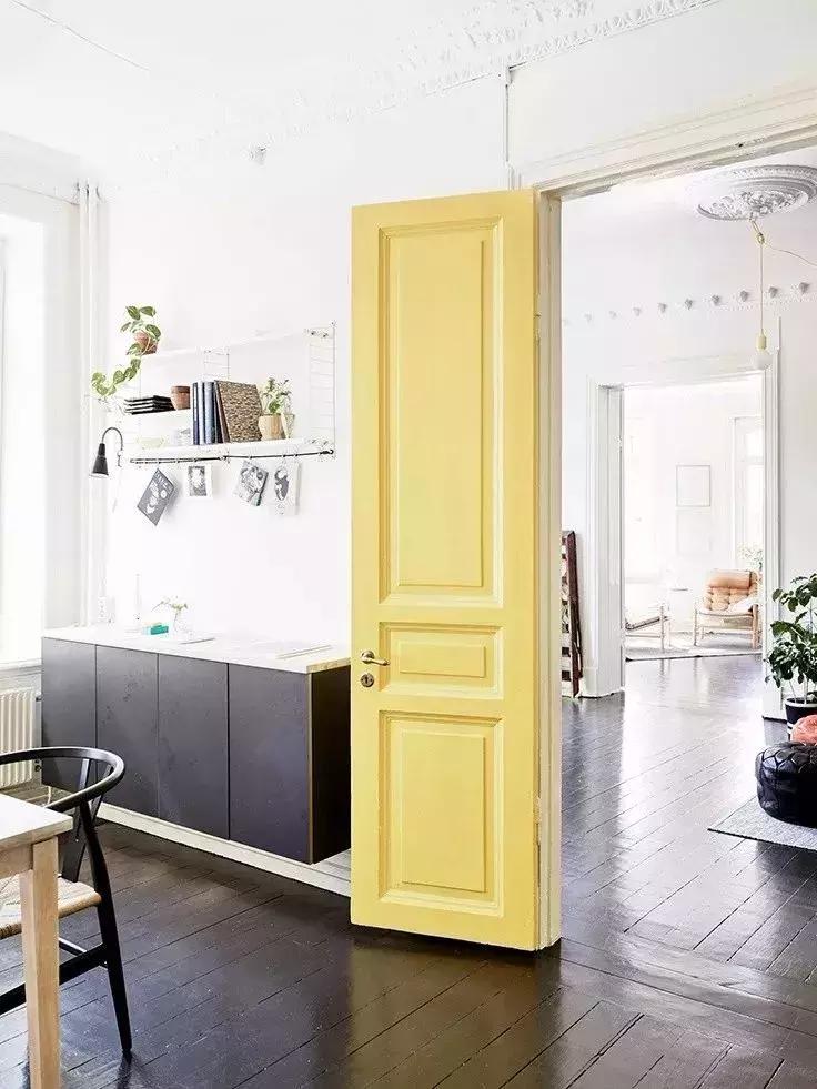 如今不流行照着样板房装了，电视剧才是潮流，配色高级美又正宗