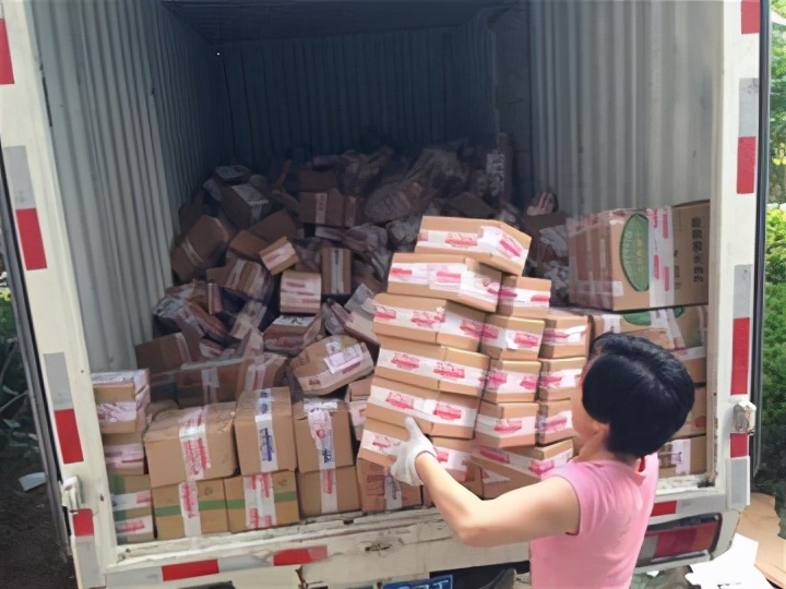 辞职做电商销售额不到1万,22岁做电商挣了500万