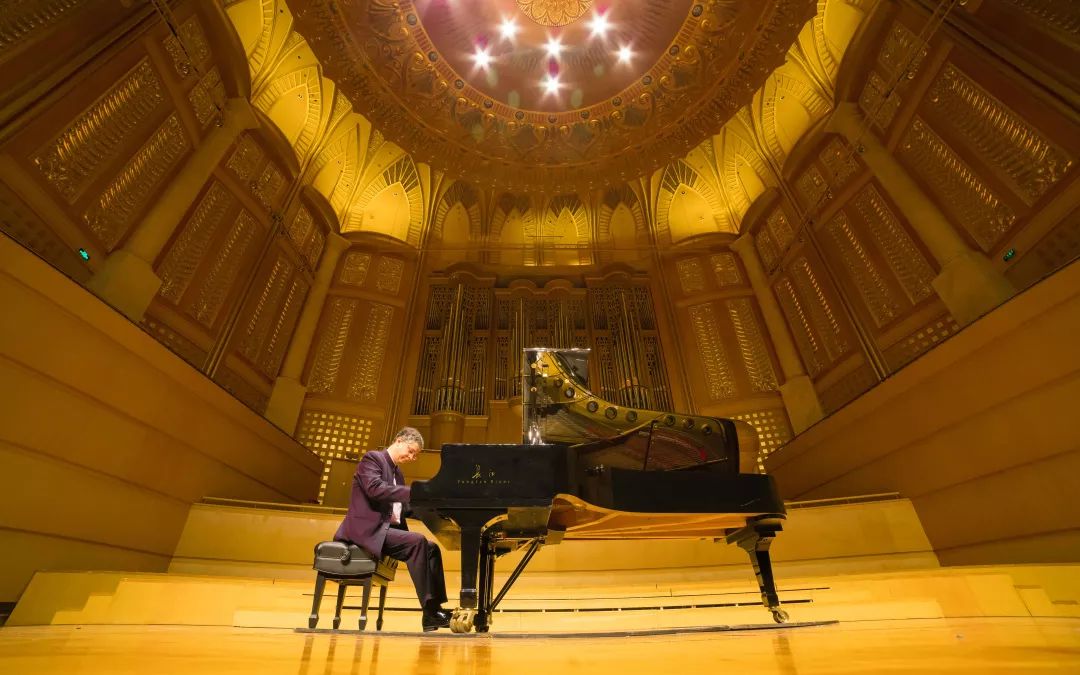 长江钢琴tch系列和冠军系列比较,长江钢琴是国产品牌的佼佼者