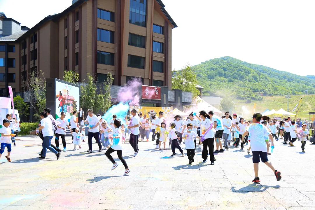 松花湖上放风筝,吉林市松花湖冬季开江鱼