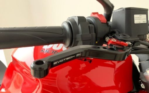 杜卡迪monster821vsscrambler1100,杜卡迪ducatimonster821多少钱