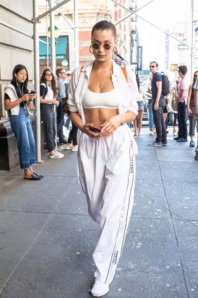 秋季用4双鞋提升时髦感,今夏必穿的三双鞋