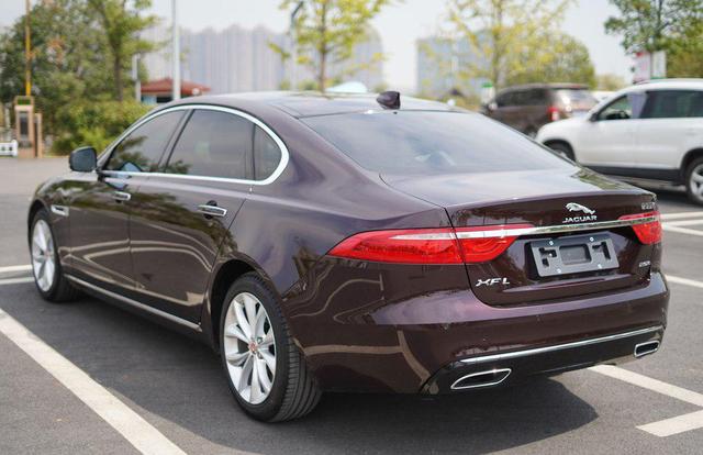 存款41万,换车坚持喜提捷豹XFL,车主坦率地谈了驾驶感受