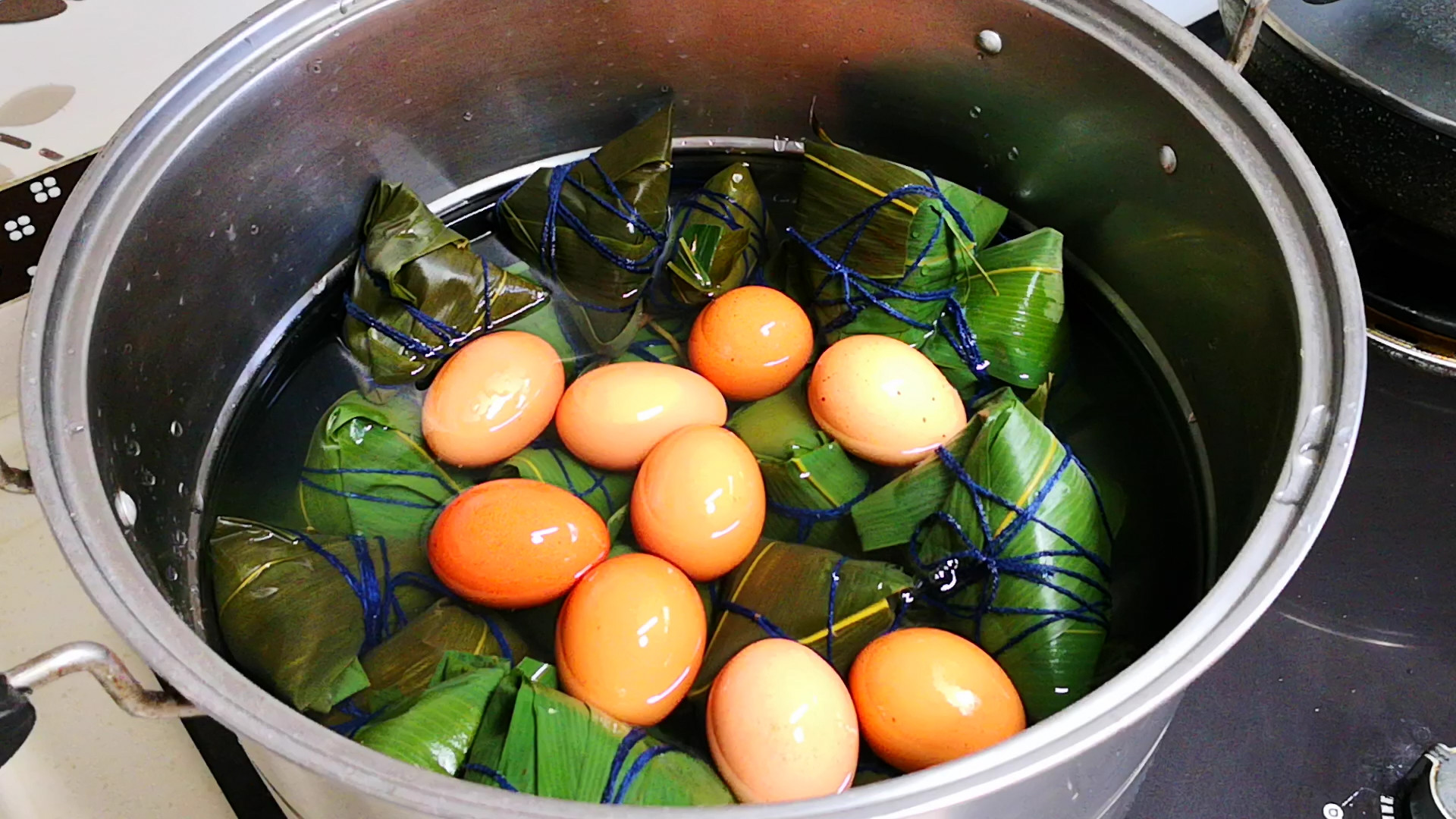 怎样包4角粽子慢动作,4角粽子怎么包做法最简单