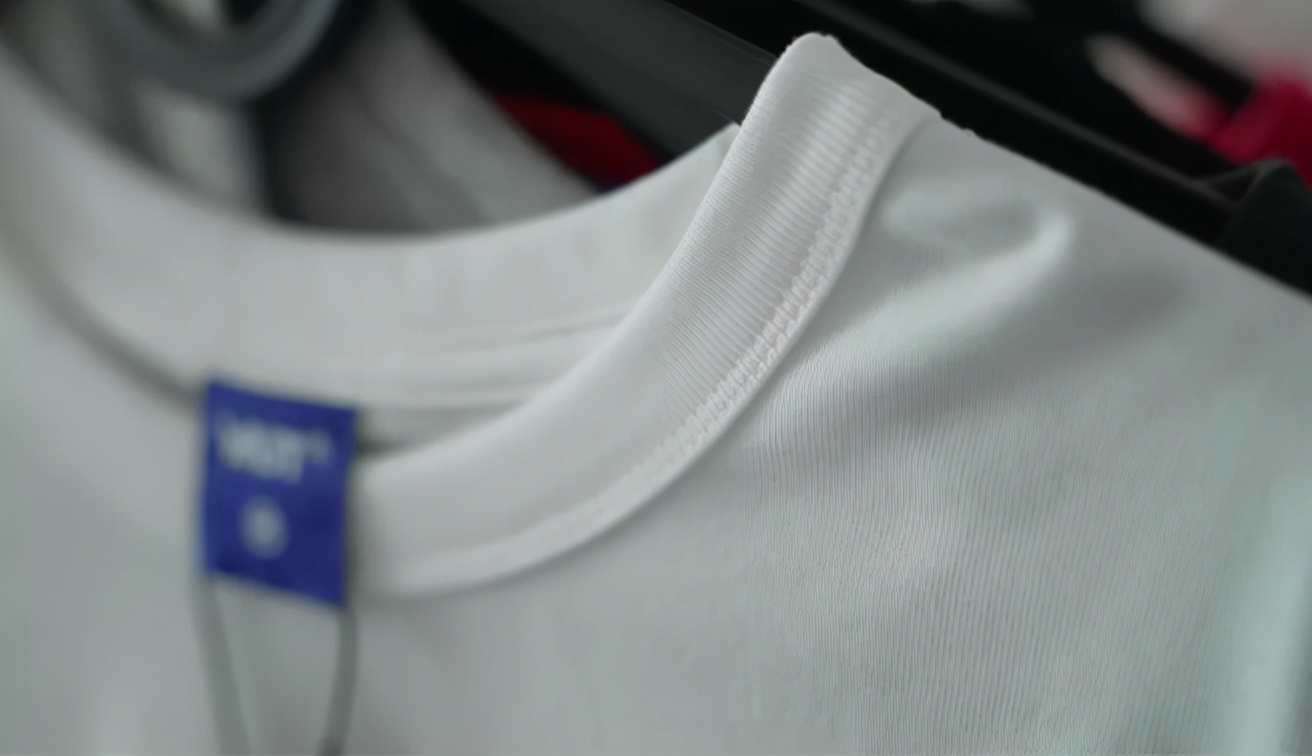 他把拥有百万粉丝的店铺从零转型创立男装品牌