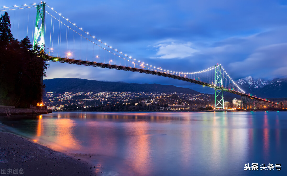 渺小的我们却发着光歌词,渺小的我们努力活着