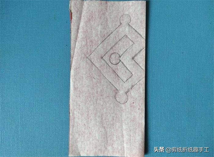 新春贺岁灯笼手工剪纸教程,福字灯笼剪纸教程简单好看