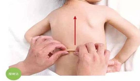 捏脊法有助改善小儿消化功能,小孩捏脊手法去除积食