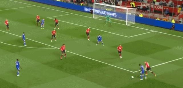 曼联门将德赫亚对比亨德森,曼联7分钟追3球德赫亚神扑