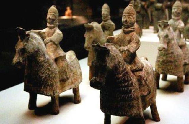 慕容复是不是慕容鲜卑,慕容复是复兴五代十国的燕国吗