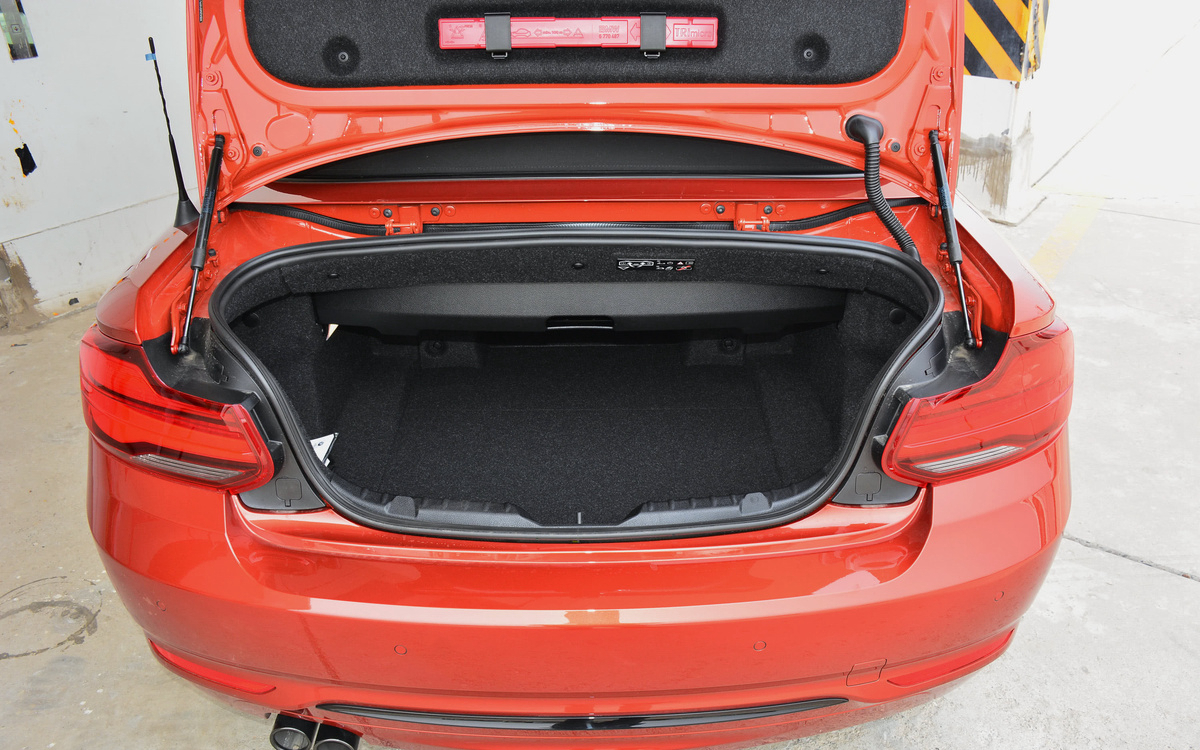 最值得买的四门轿跑宝马,全新四系宝马双门轿跑车