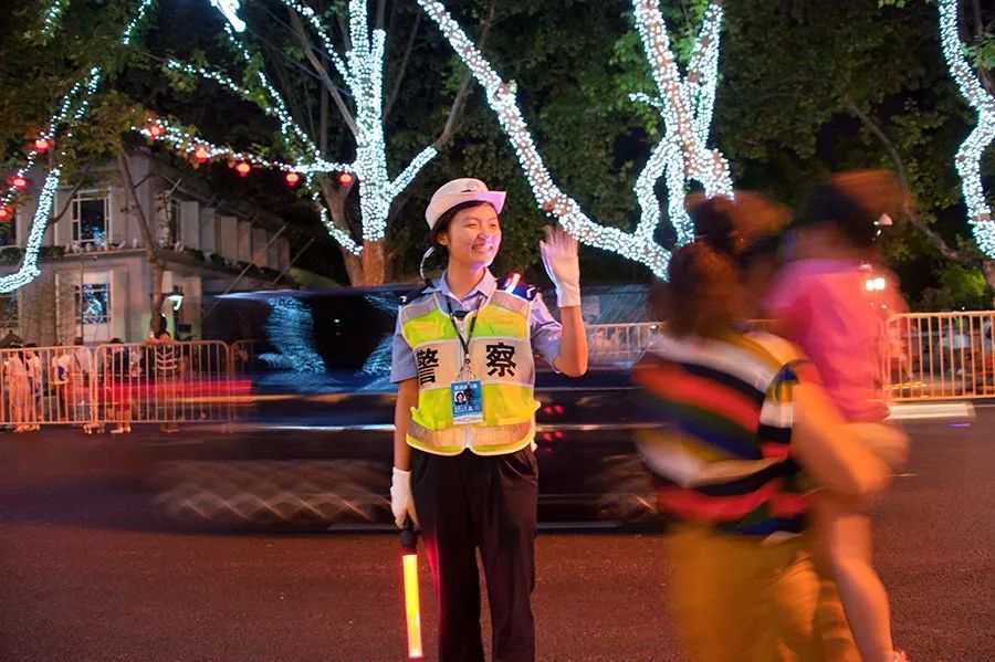 万人马拉松最美跑道激情奔跑,万人马拉松现场有多震撼