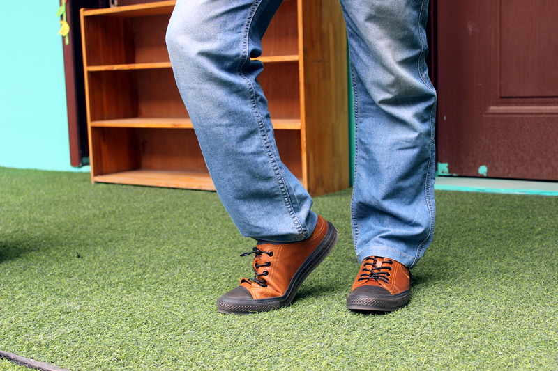 哈森男鞋秋季新款英伦板鞋,哈森鞋复古棕