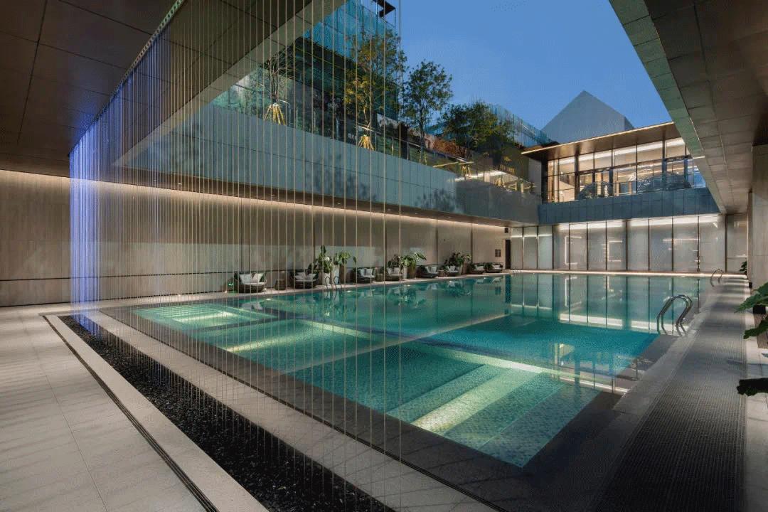 穷玩车富玩表豪玩翡翠,穷玩车富玩表巨富玩游艇