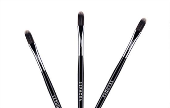 鼻子卡粉怎么保湿,怎么挽救鼻子起皮卡粉