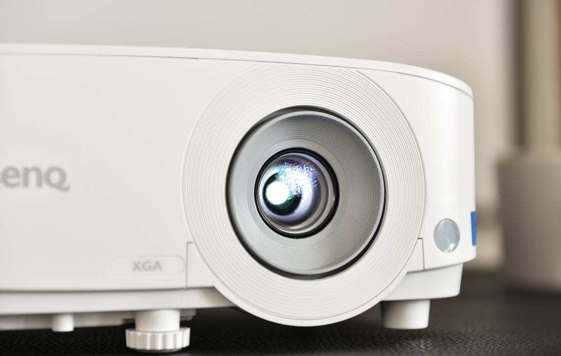 明基智能投影仪e530深度体验,明基投影仪e520如何设置遥控器