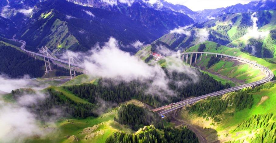 第一次去新疆还是北疆好玩,旅游去南疆好还是北疆好