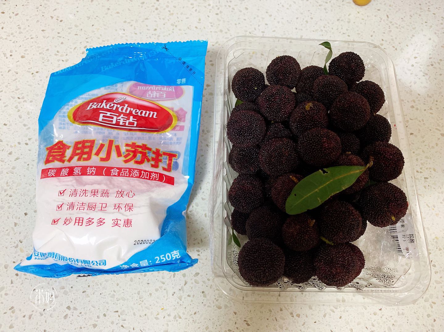 清水洗杨梅能吃吗,盐水洗杨梅的正确做法