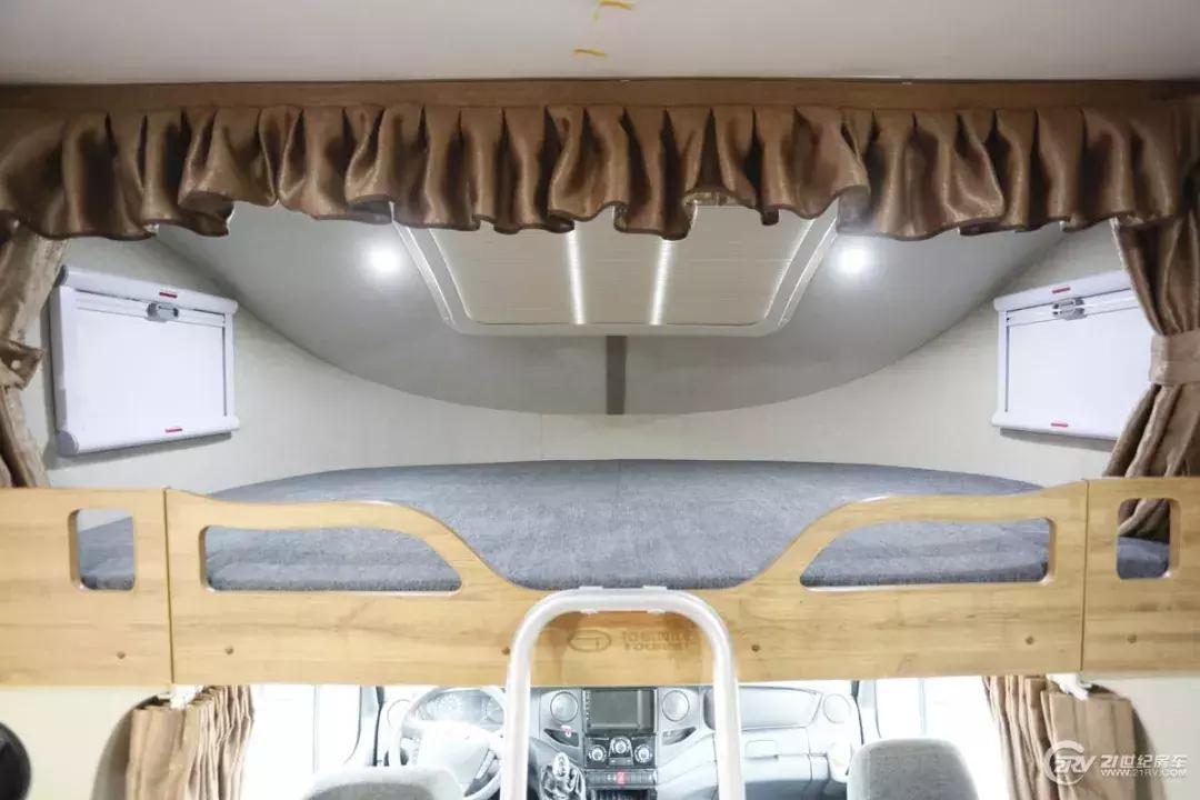 拓锐斯特轻卡侧拓展房车最新信息,拓锐斯特火星二号纵床版房车