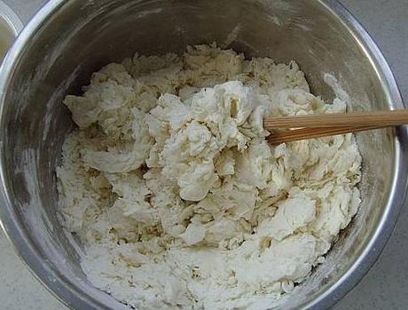 烙韭菜盒子怎么保证韭菜翠绿,烙韭菜盒子不开裂的方法