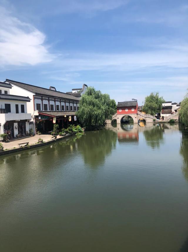 听戏享受这悠闲时光,听戏喝酒自在逍遥