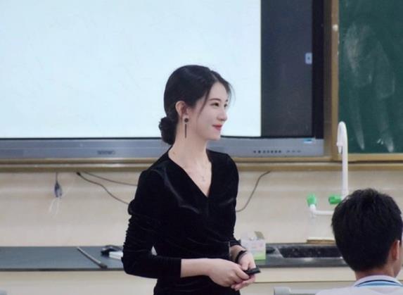 上海中学老师工资,深圳和上海工资